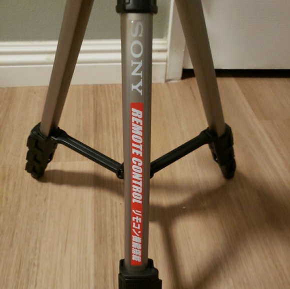 REMOT CONTROL TRIPOD - Picture 4 of 4
